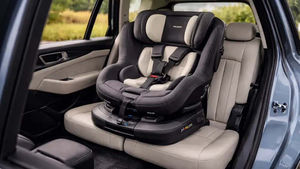 Nuna REVV 360 Rotating Car Seat