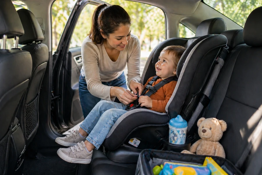 how to travel safely with a toddler in a vehicle (3)