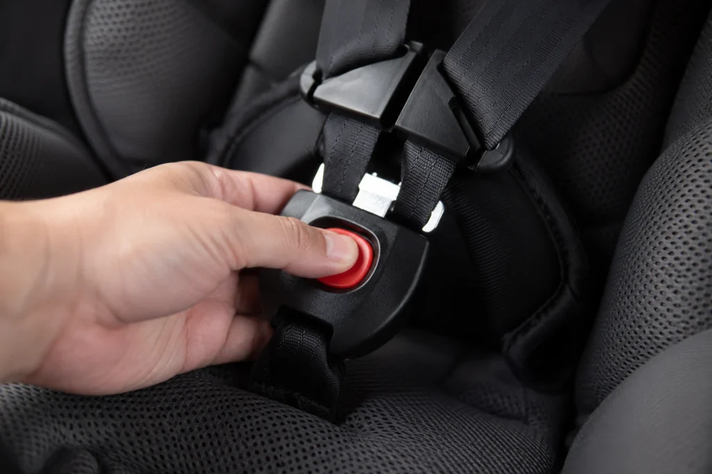 car seat buckle won't release 1