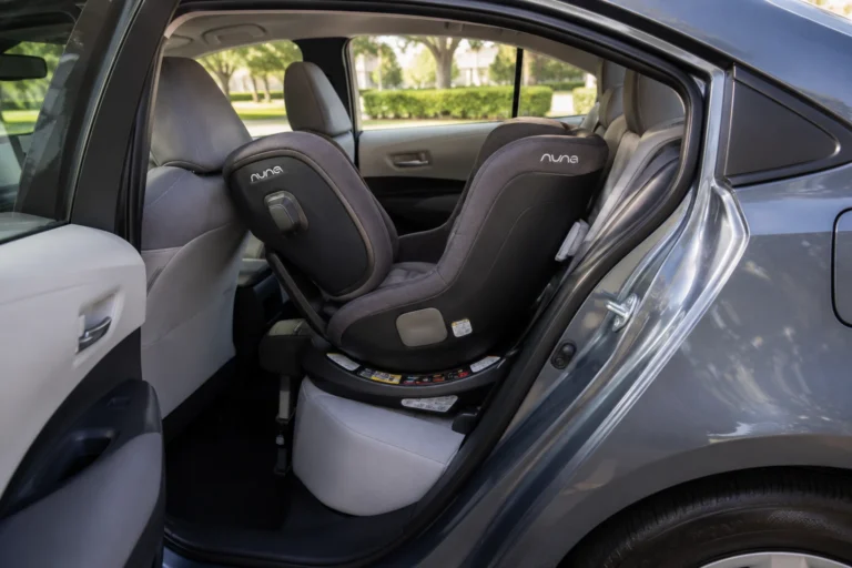 does nuna revv fit in toyota corolla 1
