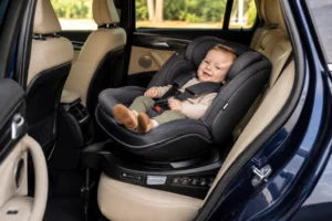 rotating car seat rear seat space guide 1